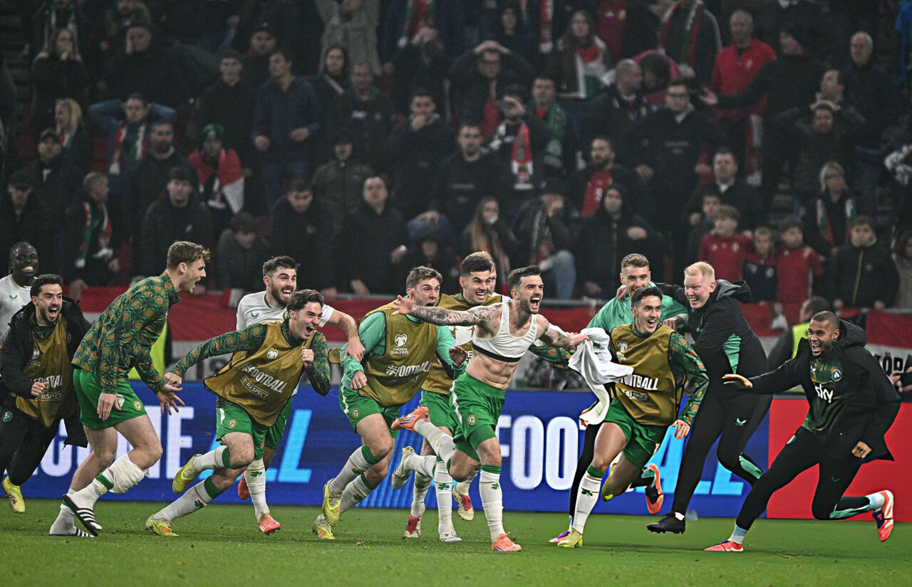 عکس| معجزه بوداپست برای ایرلند؛ این مسابقه فوتبال فراموش نخواهد شد عکس| معجزه بوداپست برای ایرلند؛ این مسابقه فوتبال فراموش نخواهد شد